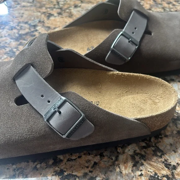 Men’s Birkenstock Size 42 Boston concrete sandals$160 - Picture 4 of 7
